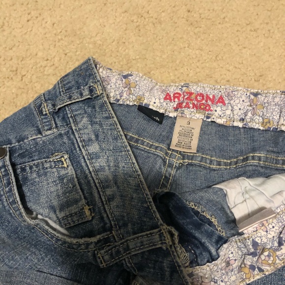 4 pairs of barely worn shorts - Picture 5 of 6